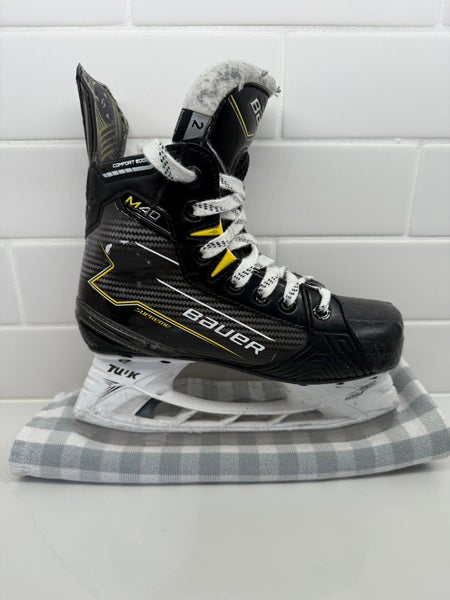 Black/Yellow 2024 Bauer Supreme M40 Hockey Skates Regular Width Size 2 (Used)