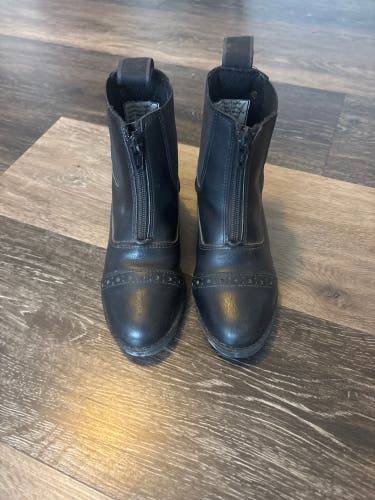 Women's Youth Boots (Used)