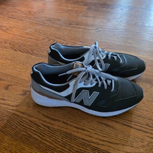 Men's Size M 11.5 (W 12.5) New Balance Golf Shoes (Used)