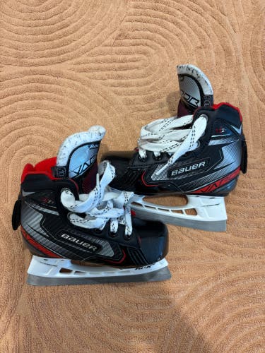 Youth Bauer Vapor X2.7 Hockey Goalie Skates Regular Width 10.5 (Used)