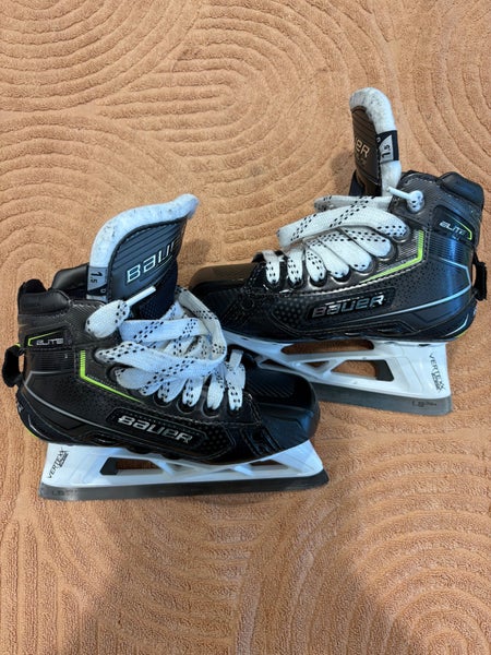 *Barely Used* Junior Bauer Elite Hockey Goalie Skates Regular Width Size 1.5 (Used)