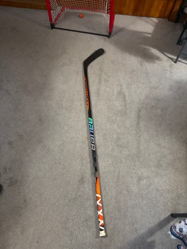 Senior Bauer Nexus Sync Right Handed Hockey Stick P92M 90 Flex Pro Stock (Used)