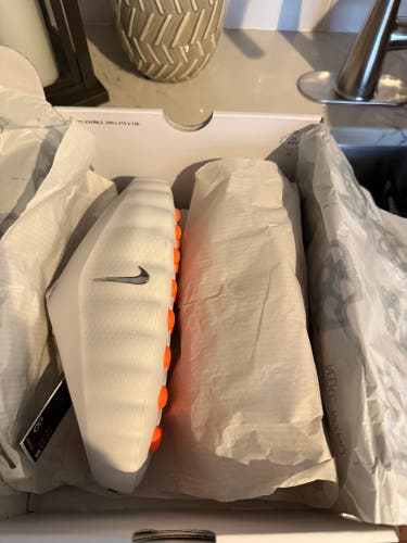 Gray Unisex Size M 7.0 (W 8.0) Adult Nike Sandals (New)