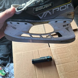 Black/Yellow 2021 Bauer Vapor 3X Hockey Skates Regular Width Size 3.5 (Used)