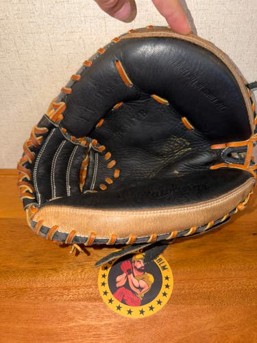 Rawlings Renegade RH Catcher's Glove 31.5" (Used)
