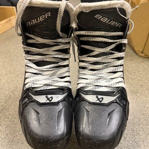 Black 2024 Bauer Supreme Shadow Hockey Skates Size 6 (Used)