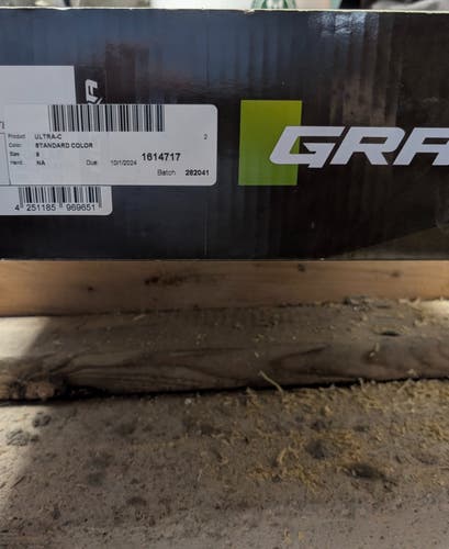 Graf Ultra C Hockey Skates Regular Width 9 (Used)