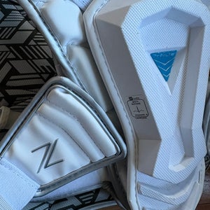 Small Youth True Zerolyte Shoulder Pads (Used)