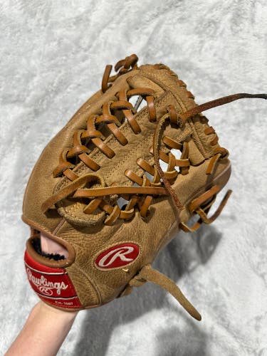 Brown Rawlings Player Preferred RH Outfield Baseball Glove 11.75" (Used)