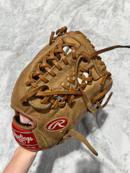 Brown Rawlings Player Preferred RH Outfield Baseball Glove 11.75" (Used)