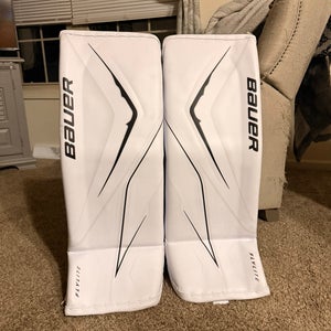 New With Tags 32+1.5 Bauer Vapor Flylite Goalie Leg Pads