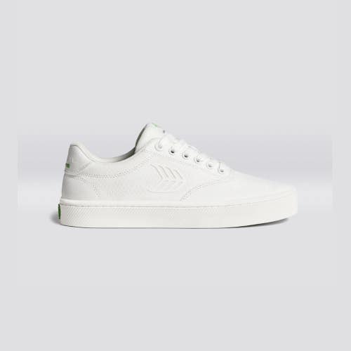 Cariuma NAIOCA Sneakers Mens US 8.5 White Canvas Low Top Lace Up Shoes HAWK2180