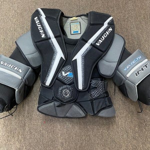 Large Vaughn Velocity V9 Goalie Chest Protector (Used)
