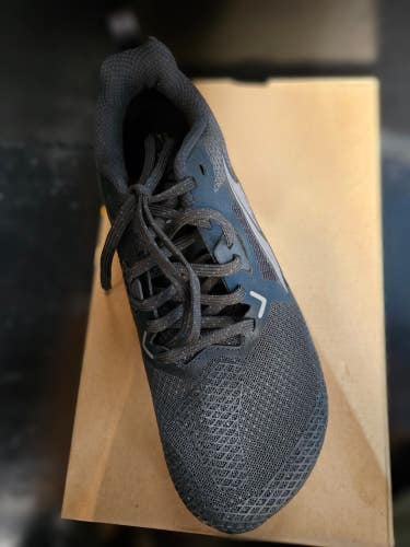 ALTRA W SOLSTICE XT 3 WOMAN'S ATHLETIC SHOE SIZE 7.0 US