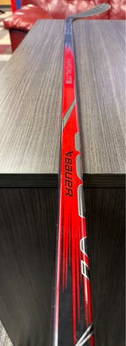 Senior Bauer Vapor Hyperlite 2 Right Handed Hockey Stick P92 77 Flex (New)