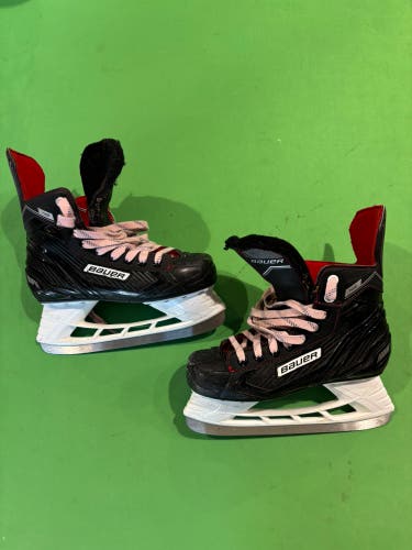 Junior Bauer NS Hockey Skates Regular Width Size 4