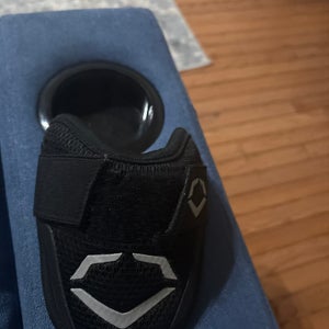 Black Senior EvoShield Elbow Guard Elbow Protection (Used)