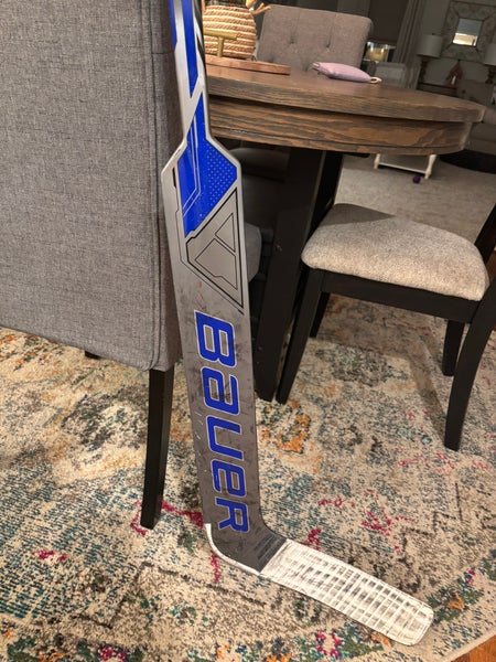 Intermediate Bauer Supreme M5 Pro Regular Goalie Stick 23" Paddle (Used)