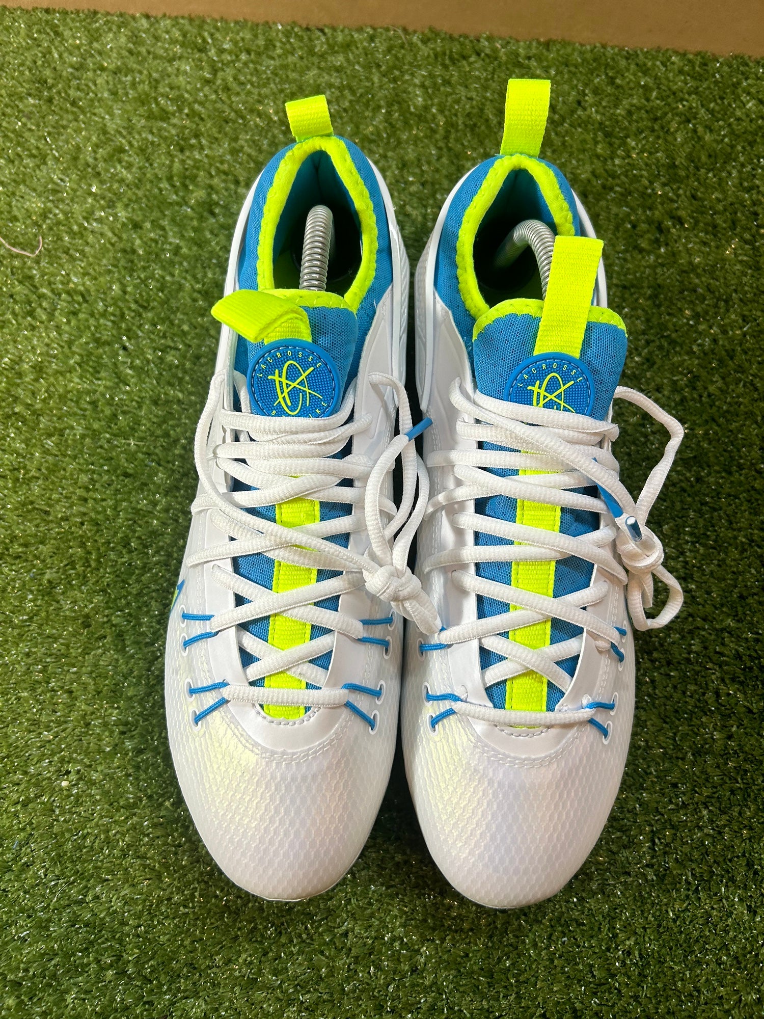 nike huarache trainers size 5.5