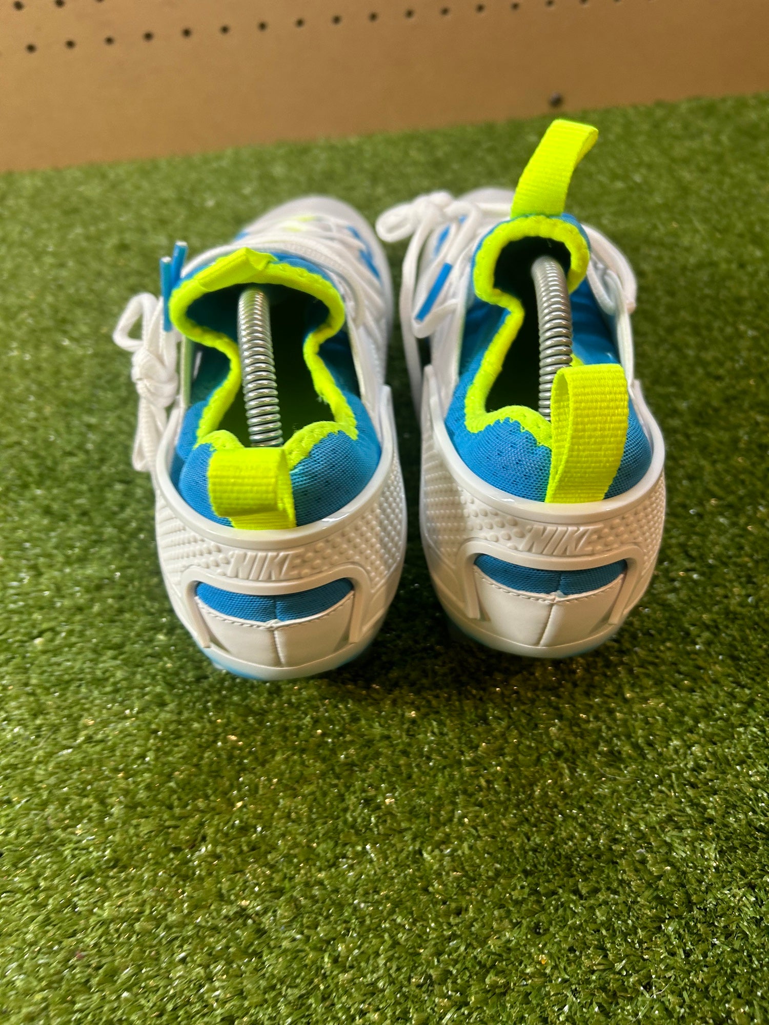 nike huarache trainers size 5.5