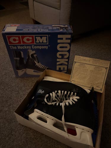 Black/White 1993 CCM Hockey Skates 12 (New)