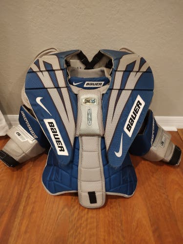 Medium Bauer One95 Goalie Chest Protector (Used)