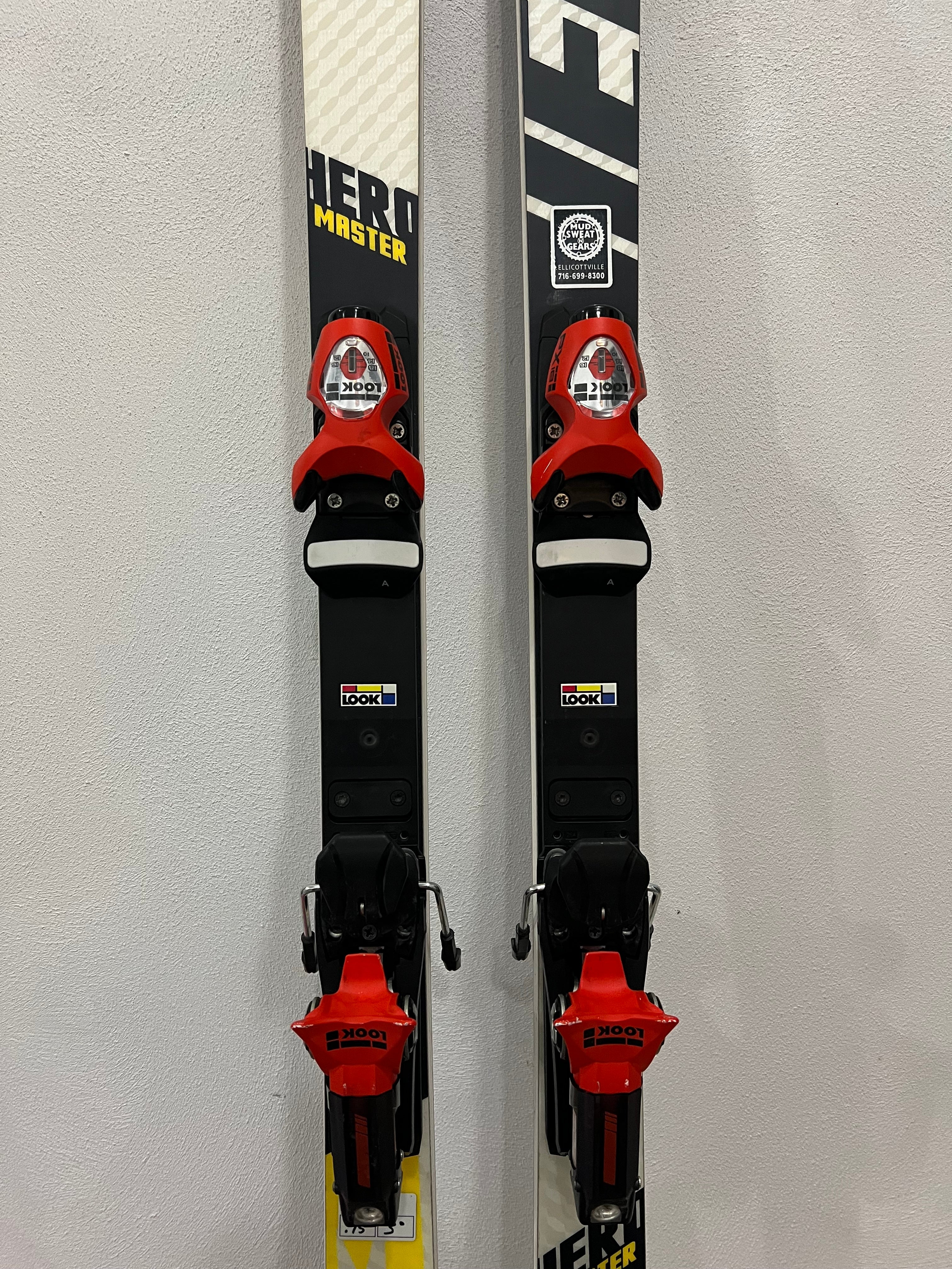 185cm Rossignol Hero Master GS Skis with bindings | SidelineSwap