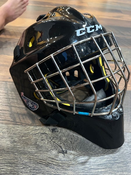 Senior Small 2023 CCM Axis 1.5 Goalie Mask (Used)