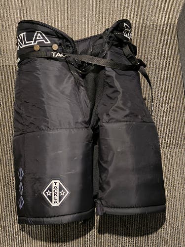 Intermediate XL Tackla Hockey Pants (Used)