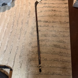 Intermediate Bauer Vapor 3X Pro Right Handed Hockey Stick P88 65 Flex (Used)