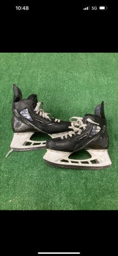 Black True Pro Custom Hockey Skates Regular Width Pro Stock 8 (Used)