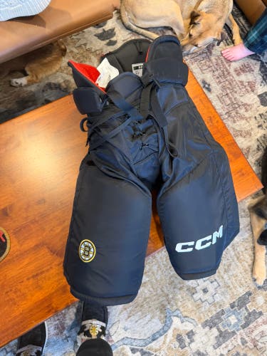 Boston bruins Men's Senior Medium CCM HP45 Hockey Pants Pro Stock (New)