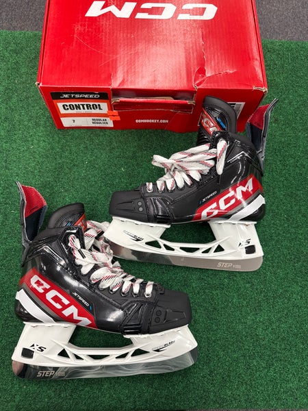 Senior CCM JetSpeed Control (SMU) Hockey Skates Regular Width 7 (Used)
