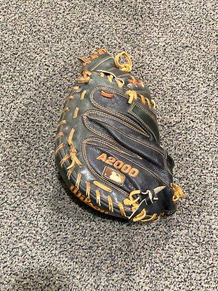 Used Wilson A2000 Right Hand Throw Catcher's Baseball Glove 33.5"