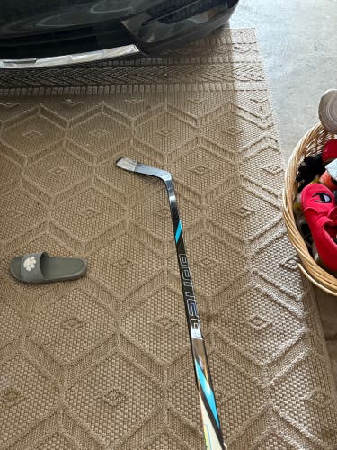 Intermediate Bauer Nexus Tracer Left Hand Hockey Stick P92 65 Flex (Used)