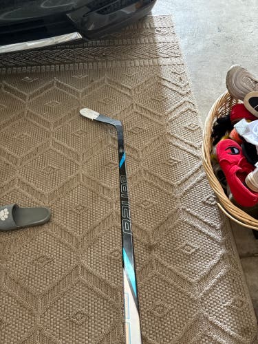 Intermediate Bauer Nexus Tracer Left Hand Hockey Stick P92 65 Flex (Used)