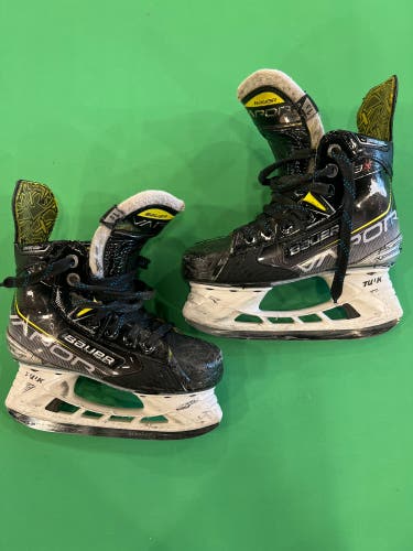 Bauer Vapor 3X Hockey Skates | Size 1.5D