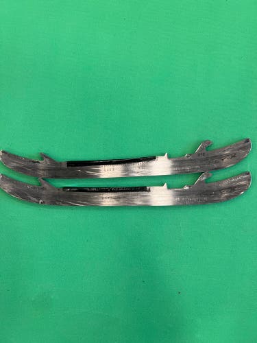 Bauer Fly-X Replacement Steel Blades | 212 mm