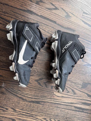 Black Kid's 5Y (Big Kids / Youth) Youth Nike Force Trout 9 Keystone High Top Molded Cleats (Used)