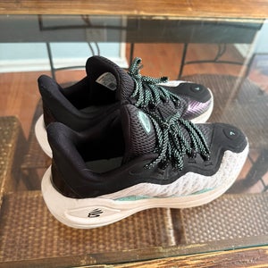 Men's 6.5Y (Big Kids / Youth) Under Armour Curry 10 Shoes (Used)