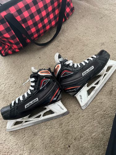 2017 Bauer Vapor X700 Hockey Goalie Skates Regular Width Size 4 (Used)