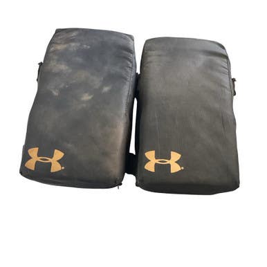 Used Under Armour KNEE SAVERS BB/SB Catchers Knee Savers Black 11760-S000087573