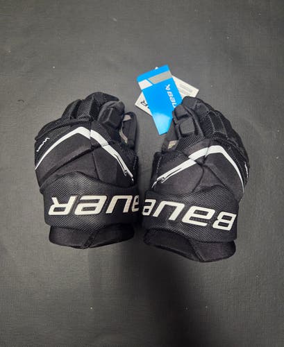Bauer Vapor Flypro Gloves Junior 11" (New) black/white