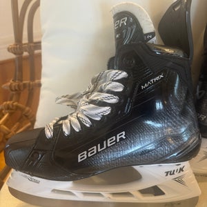 Black/Gray 2025 Bauer Supreme Matrix Hockey Skates Regular Width 10 (Used)