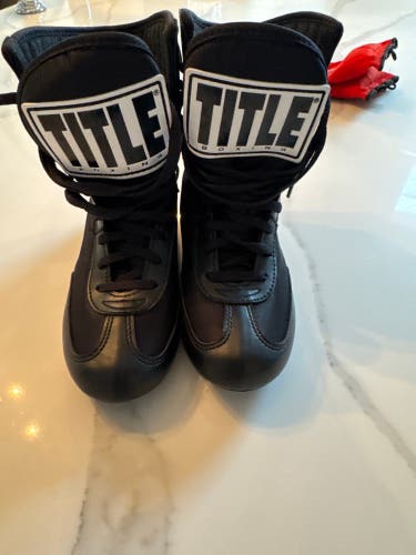 Size M 3.0 (W 4.0) (Used)