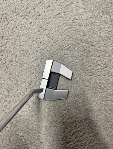 Men's Titleist Scotty Cameron Mallet Right Handed Putter 34" (Used)
