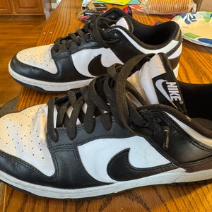 Black Men's Size M 10.5 (W 11.5) Adult Nike Dunk Low Shoes (Used)