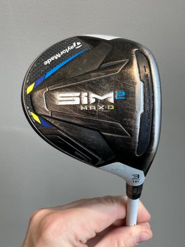 Used Men's TaylorMade SIM2 MAX-D Right Handed 3 Wood | R Flex | Fujikura Air Speeder Graphite Shaft
