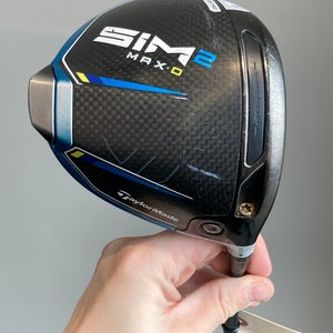 Used Men's TaylorMade SIM2 MAX-D Right Handed Driver | Stiff Flex | Fujikura VENTUS Graphite Shaft
