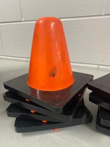 Hockey pylons (weighted) (8)